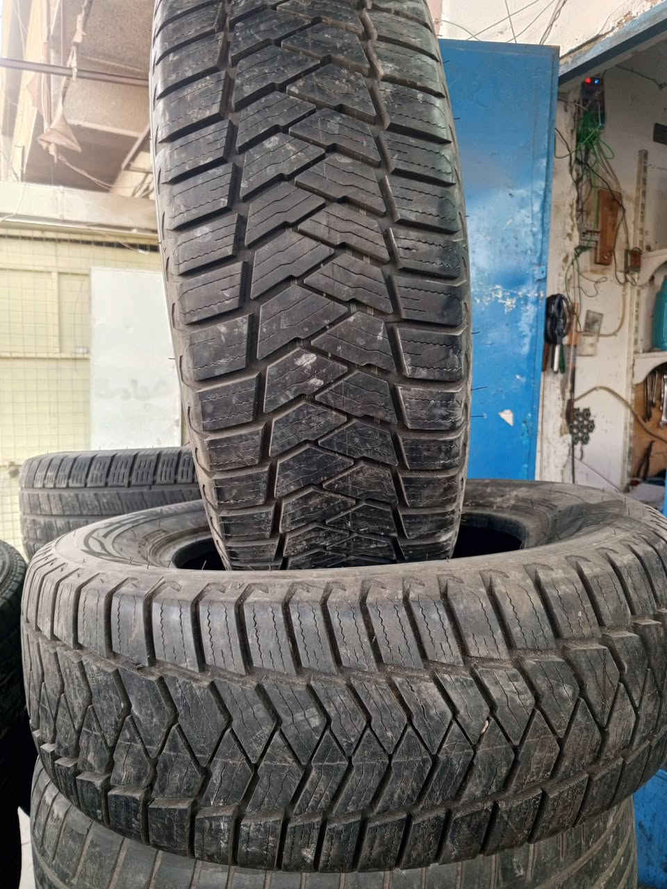 215/65/15/زوج برجستون اخو جديد سعر الزوج 75الف معه الشد ضمان شهر ليونه ترافه فول انتاج24توصيل كافت محافظات موقع المحل شعب شارع اسواق المركزيه قرب كليه الامام الكاظم خدمات ايليا 
***********
***********
