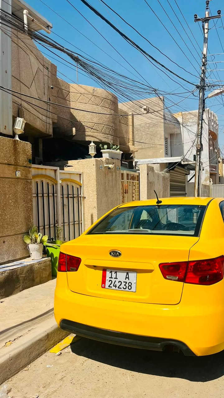 كيا فورتي 2013
رقم بغداد دولي 
مصفر هيئة وغرامات 
بيها تبديل جاملغ وتعديل شاصي واللغد الجهة اليمنه 
سيارة خير من الله مكينه كير تبريد 
صدر جديد تخم تاير جديد سيارة جاهزة 
السعر (70)
مكانها بغداد الزعفرانية 
للاستفسار اكثر /***********
