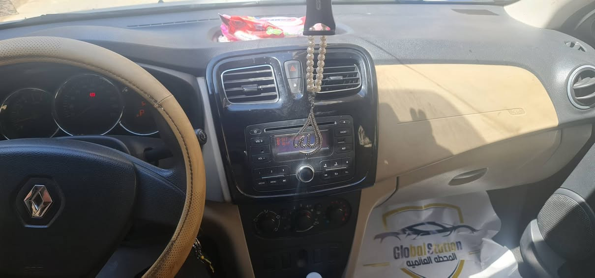 السلام عليكم..
عندي رينو سمبول ٢٠١٦ حرة  للبيع ثاني يوم بعد البيع تتحول باسمي سيارة نظيفة ما بيها ضربه قويه بس شكوط بسيطه و مصلحه ماشيه ٥٢ الف فقط سعره ٨٠ و بيها مجال مكانها بالاعظميه.  للإستفسار على رقم ***********
