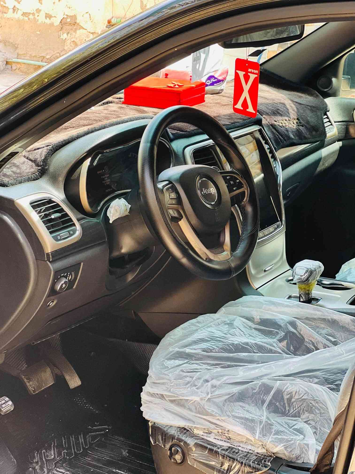 معروفه مواصفاتهه ماحاجه اذكر
كفاله ماعده طخت من امريكه  بلباب سايق وعدلته سعر ١٨٥ بيه مجال قليل 

بصره ***********
