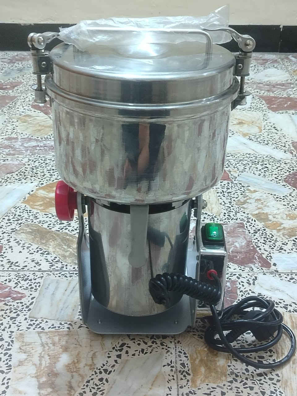 يا الله..
السلام عليكم اخوان عدي هاي الطاحونه تفيد أصحاب المعامل   أصحاب المحلات  بعد ما اعرف بيهن
مكاني بغداد اني ما اعرف بيهن الله شاهد قيم وخض ولا تكسر بل سعر تره عملاقه جبيره ***********
ما مستعمل ♥️
