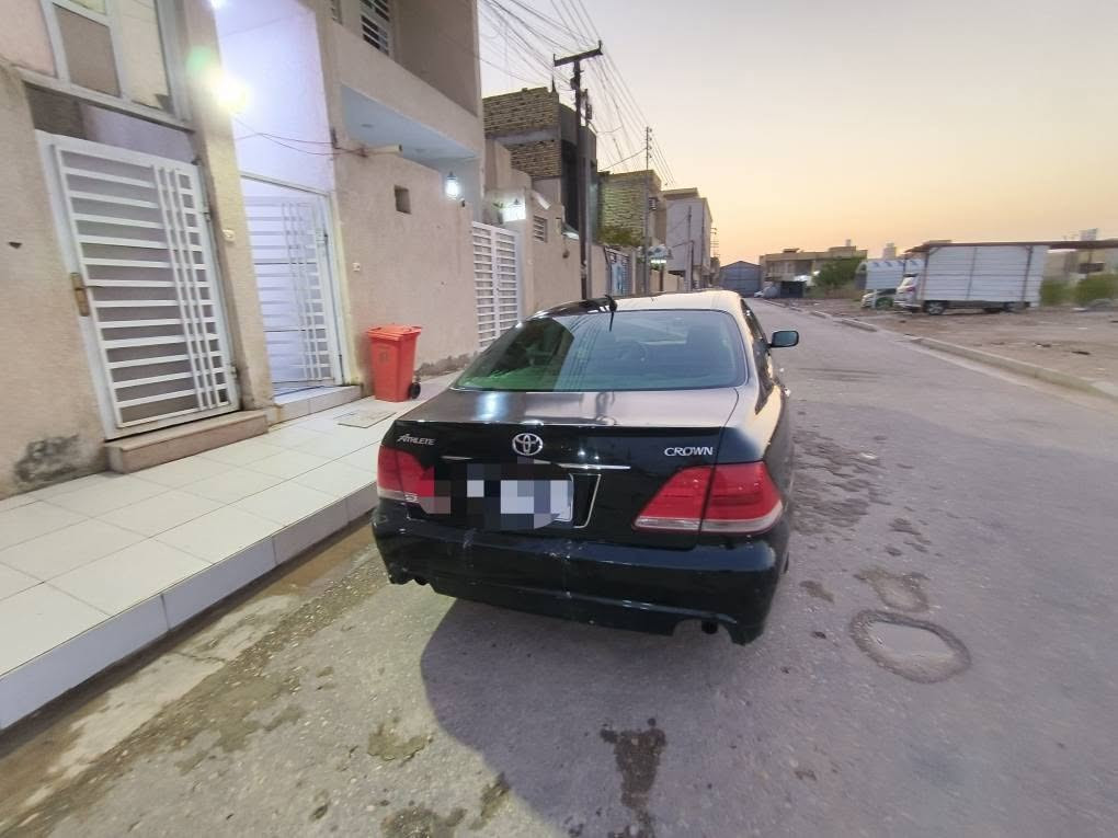البيع سياره شاهينه ٢٠٠٧ أدوات الون اسود سياره حلوه وجديده مكينه كير جديد حداديه جديد بدي جديد يراد بس دعاميه الخلفيه تعبانه واضحه بل صوره تبريد ثلج ٣ دكم غرفه كلش حلوه دواخل رصاصي السعر ٣٢ وبيه مجال العنوان العماره هاتف *********** بي واتساب عمارة, ميسان

