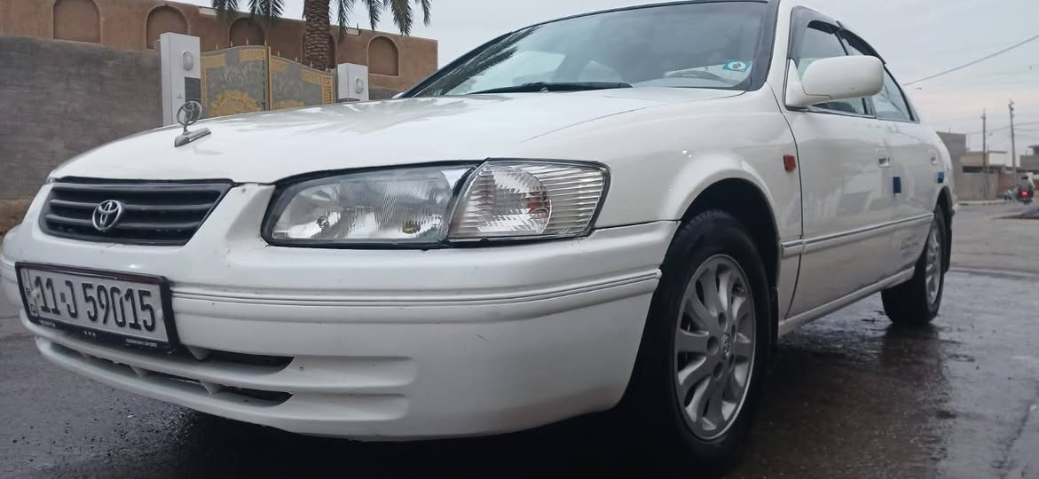 السلام عليكم كامري 2000للبيع تبريد تدفئه حداديه كله نضيف 6سلندر لشراي يتصل ***********

