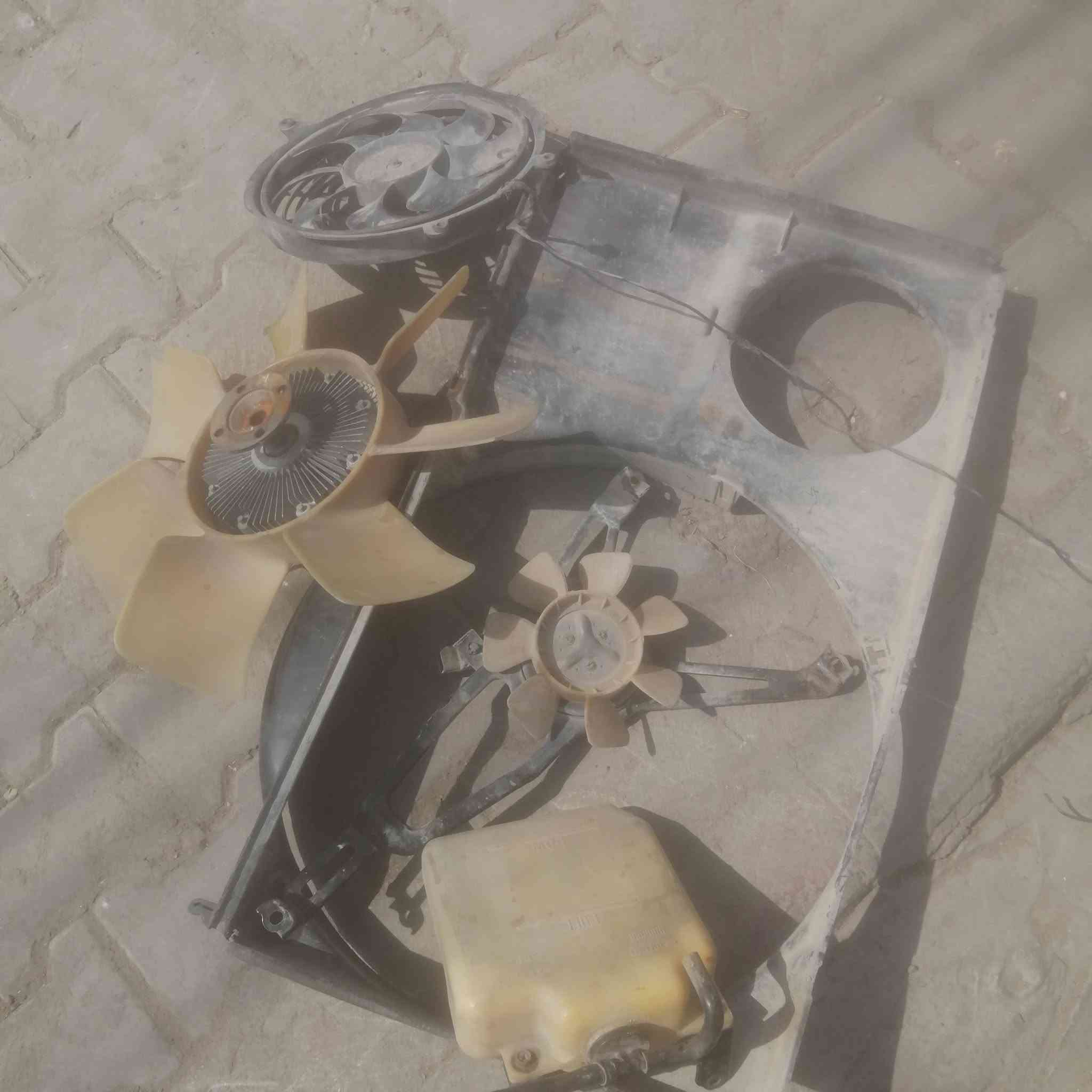 سلام عليكم حاضنه وريشه وديه مال مي ومروحه زغيره بل نجف لبيع لي يدهن خابر ***********
