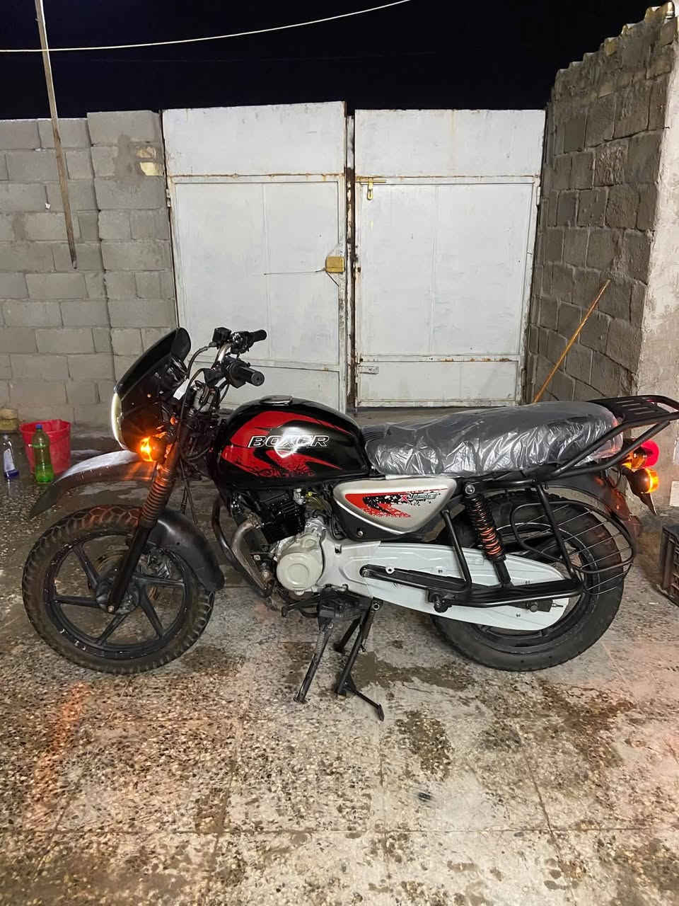 بوکسر موديل ۲۲ بدون أوراق اكفلها حلال وحرام وسرقه دراجه خرسه احلى من الصوره كلشيء كامل مكمل مابيها نقص برغي منضومه زنون کهربائيات كامله مکمله دراجه عوزها سایق مكاني شعب نهايه حي اور سعر ٩٥٠ وبيها مجال ***********
