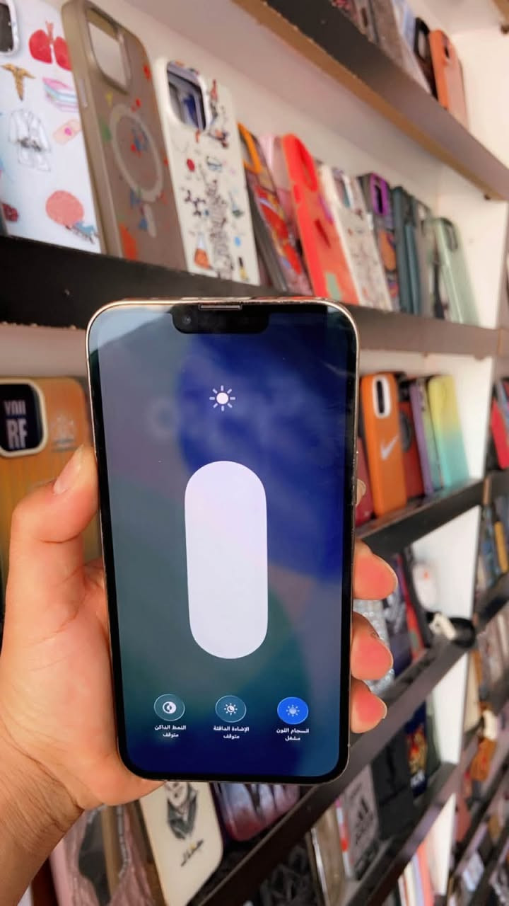 السلام عليكم 
ايفون 📲 13 برو ماكس
لون ذهبي  مميز 
بطاريه 🔋82
ذاكره 128 
شرق اوسط عربي ماسترAAA
 نموذج M 
مبدل كامره تفصيخ فقط
السعر / 580 الف وبي مجال بسيط 
العنوان / الدوره شارع الصحه 
للتواصل / ***********
