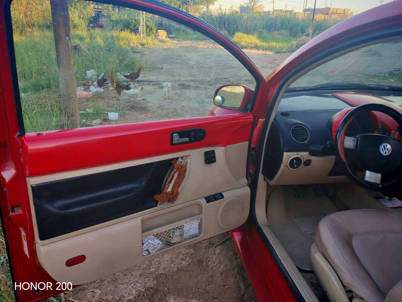 *🚗 للبيع او مراوس سيارة فولكس واكن بيتل 

*بيتل 2008 للبيع* 
- اللون: احمر 
- 5 سلندر | گير عادي 
- رقم بغداد
- المكان: الحلة
- السعر: 60$ وبي مجال
- الاتصال: ***********
