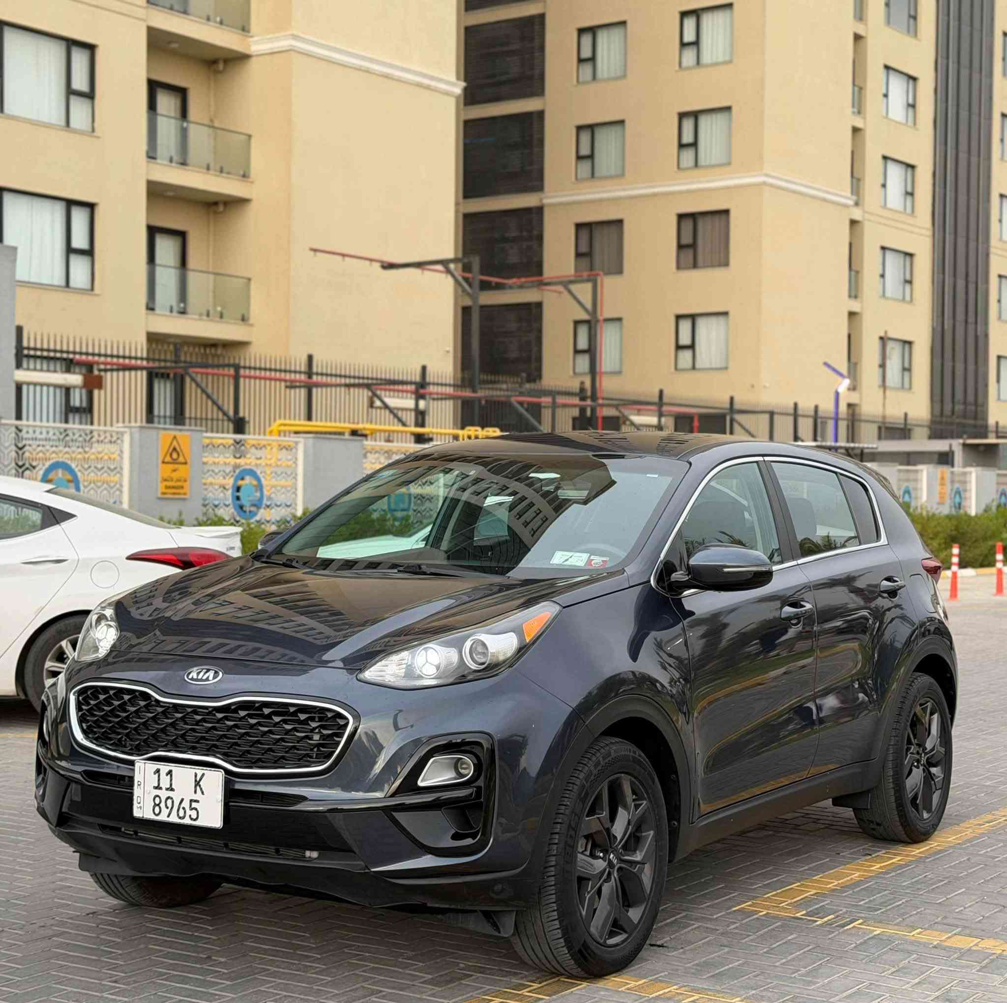 السلام عليكم كيا سبورتج 2022 وارد امريكي ماشية 60 ألف km

السعر 🛑158 وبيها مجال بسيط 

السيارة كلين تايتل بدون حادث 
صور الحادث بالمنشور مرفوقه

رقم بغداد( مميز ) بأسمي تحويل ثاني يوم 

بصمات ثنين 2

المواصفات
رادارت امامي خلفي 

 
محرك 2400 مكفول وكير مكفول  
فور ويل AWD
كير تيبترونك شفتات ستيرن 
مري شفط 
٣ انظمة قيادة 
ستيرن تدفئة
دخول ذكي بدون مفتاح
نقطة عمياء 
نظام منحدرات 
تدفئة وتبريد كشنات 
كشنات كهرباء 
شاشة جبيرة 
ابل كار بلي 
تبريد بيانو 
مثبت سرعة 
ويل ٢٠ بلاك 
اشاير وترحيب لد بالمري
صندوق كهربائي 
حساسات امامي خلفي 
وباقي المواصفات

السيارة جديدة كلوب مامشتغل بالدشبول 

مكان السيارة بغداد حي الجهاد قرب مجمع النسيم 

للأتصال ***********
