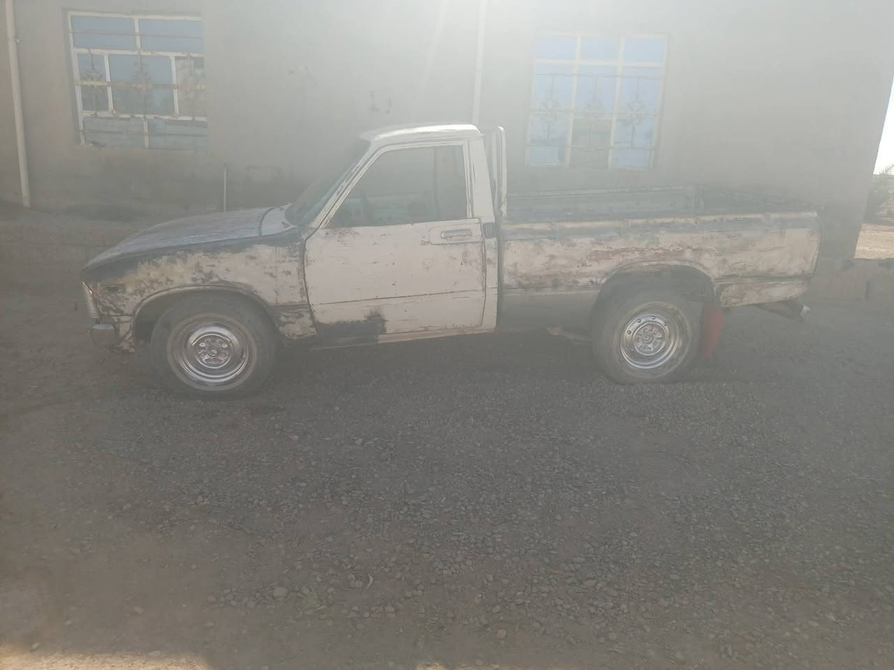 بيكم 80 للبيع رقم ديالى شرط التحويل الوكاله كير ومحرك وكسل درجه اولى الشاصي بي خياس مكانين عوزه بس صبق المكان ديالى ناحيت العضيم السعر 17وبيها مجال ***********
