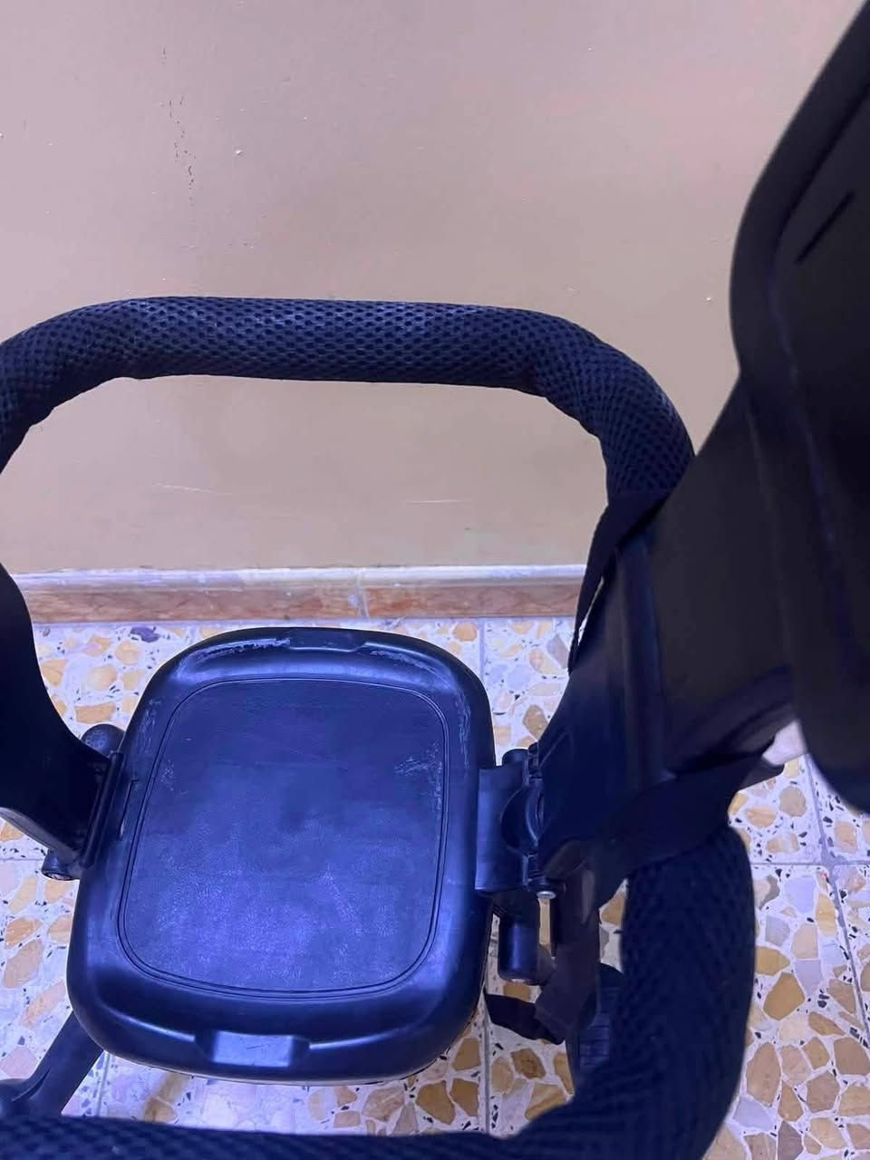 نظيفة مثل ما بالصورة
تحمل  وزن خفيف 

مو مال وزن ثكيل 

مكاني شهداء العبيدي 

*********** واتساب

15 الف قفل بدون عمله
