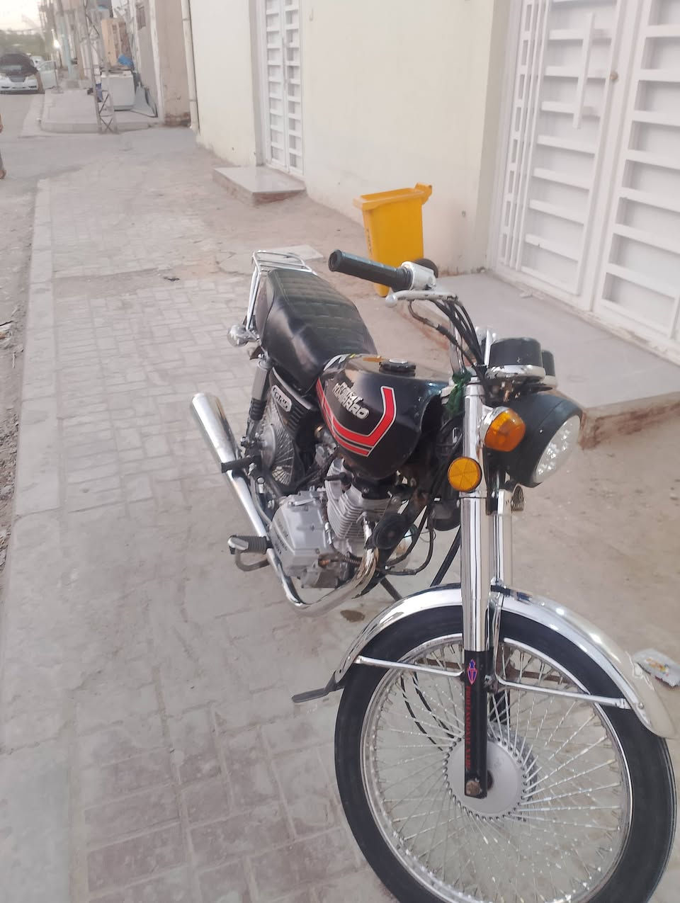 للبيع رقم وسنويه 950 وبيه مجال حك جيه ‪ ***********
