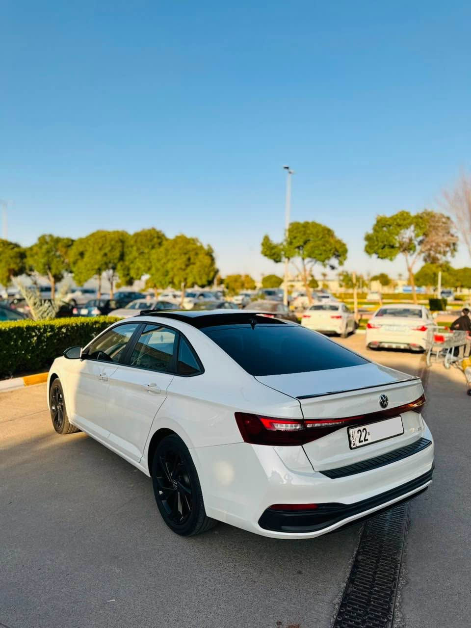 ڤۆڵکس واگن جیتا 2025 Se (black top)

بەشی خوارەوەی سنوقەکەی pdr کراوە لەگەڵ پەڵەیەک کارتی بچوک لە وێنەکە دیاریم کردووە .  pdr ێک لە بۆنیتی هەیە 
بێ ئێرباگ 
( 3VW7X7BU3SM013227)
پێشی کەپسە و هەمووی بیلادیە لە کاتی داخل بوون دەعامی و لایتەکانی لێکراواەتەوە تا داخل بێت . 

ماوەی ڕۆیشتنی : 11 هەزار  mile

قەپات مواسەفات فول ١/١ 

پانۆراما 
( لەسەر سەنەوی سەقف ڕەش )
 بەسمە و شغال 
 کوشن جلد 
 کوشن هیتەر 
کوشن کارەبا 
ناو دوو ڕەنگ ( ڕەساسی و ڕەش ) 
ڕادار پشت و پێش و ئاوێنەکان 
شاشەو کامێرا 
گێچ ئەلیکترۆنی 
‏  Auto Hold
Auto Stard 
Auto Stop‎
لایت و بەگ لایت لید 
ویل 18 
 زۆر مواسەفاتی تر      

              مەکینەی 1.5  turbo گێڕو مەکینە بەشەرت 

  بەناوی خۆمەوەیە بەشەرتی تەحویل و غەرامە

***********
***********

نرخی : 198 مەجال كركوك, العراق
