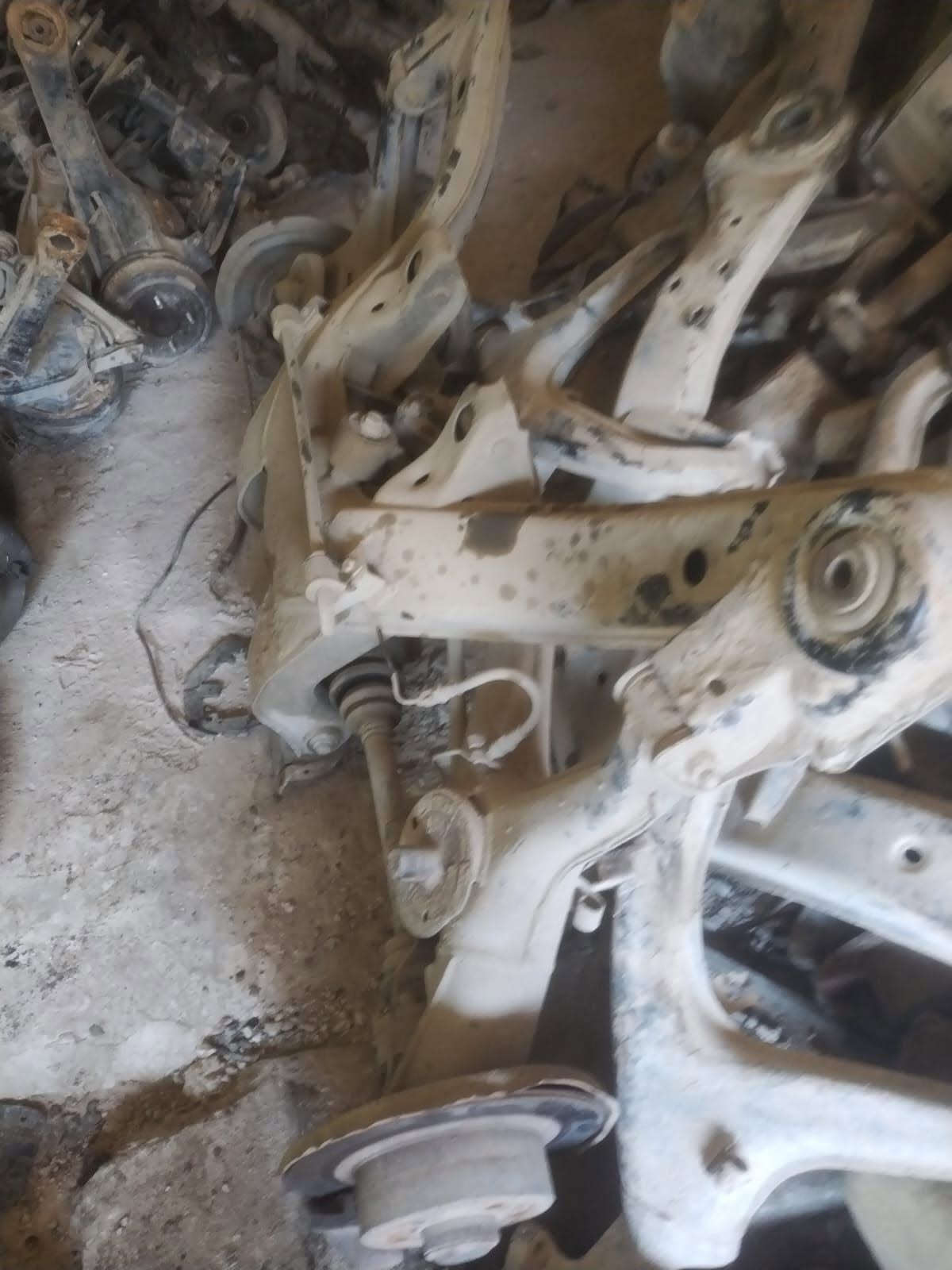 السلام عليكم من رخصه الادمن المحترم فصخت اوبل بزون محلي باب الشرقي ساحه الطيران خلف تانكي الماء محل علي الفريجي رقمي ***********
