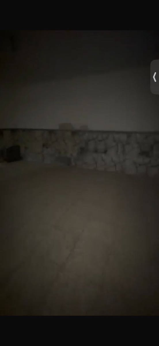 يالله بيت للبيع منطقه حي الجهاد مساحته120متر فرع كلش هادء ومرتب وحلو لبيت يباع بسعر ارض السعر 130 وبي مجال للاستفسار اكثر الاتصال على☎️***********
