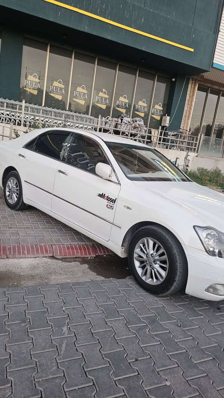 سةلام عليكوم 
شاهينة ٢٠٠٥ رؤيال 

بجوك بة بجوك كةم بةنزين خؤر 

تاقانةيةو دانراوة 

سةيارةي مالانة 

٢ بارجة بؤياخ 

***********
Kalarrrr
