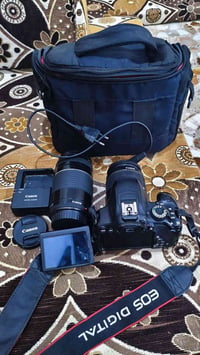 كانون D650 • شاشة لمس قلاب • عدسات 18-55/75-300