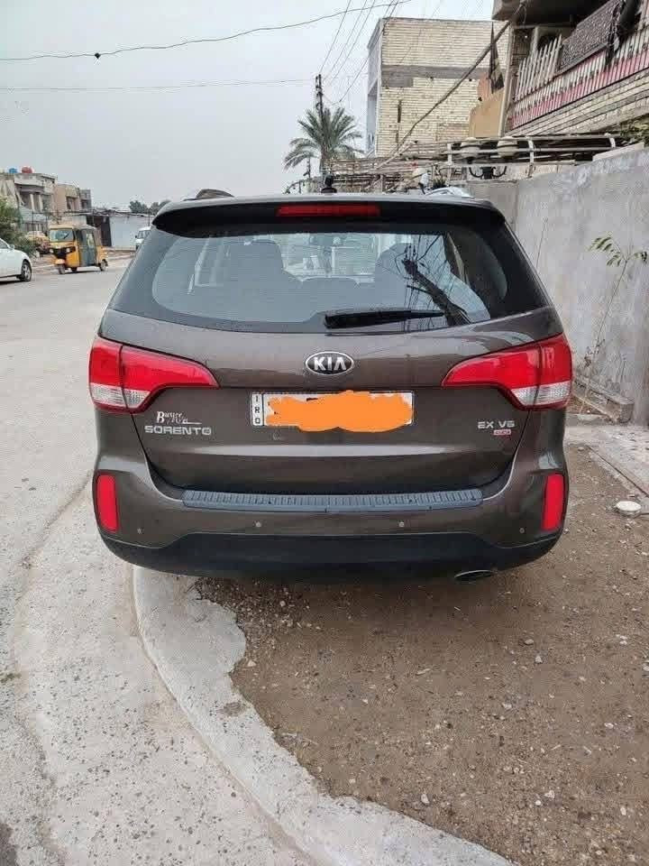 سلام عليكم سورنتو موديل2014 ورد امريكي فول وحد على وحد  بانرامه جنط كهربائي7راكب تبريد 3قطع بصمه  كشنات جلد تبريد تئفه تخم تاير ياباني  باتري جديد    السياره فول واحد على واحد ماشيه88  تبريد ثلج رقم بغداد دولي بسمي مكان بغداد    الرقم ***********  مكينه 6سلندر ما مفتوح  السيارة أحلى من الصورة السياره ليب واحد
