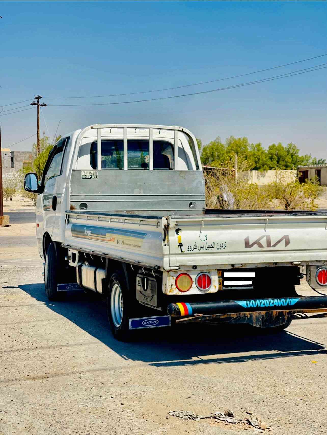 سلام عليكم سياره كيه بنكو فحل اللبيع متومه متومه بيها راقم وسنويه وحصه كاز في كل محافظات العراق وكاله بسم المشتري  دخول جديد سياره حيل جديده كير اكسل محرك تخم تاير حداديه تبريد تدفئ كهربائيات كلها شغله كفاله من سرقه وعشائرين بكاني بصره وهذا رقمي ***********   سعر 73وبيها مجال ❤️
