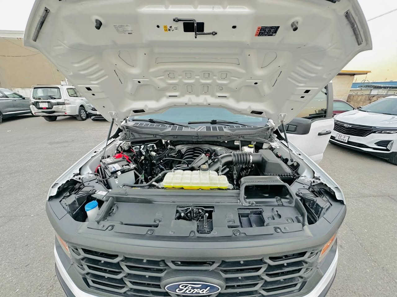 فؤرد 2024 FORD F-150 XL مواصفات XL شاشه ئايپادي گه وره گيچ ئه ليكتروني رادار پيش و پشت خه تي جاده  ده بل ئه كسل  4X4 سياره كه پيش كپس بي ارباگ لايت ليد چوار حه دسه  كاميرا حه ساس 29  هه زار رويشتيه 8پستن AWD بس ربع درگاي پيش سبغ يك درگا بيلادي گير مكينه دبل اكسل راديته ر به رد هه موو به شه رت بيلادي سعر 279 هندك مجالي تيدايه.                     
رقم شانصي 1FTFW1L52RKE84437
                                                                                  رقم  واتساب ***********
*********** أربيل, العراق
