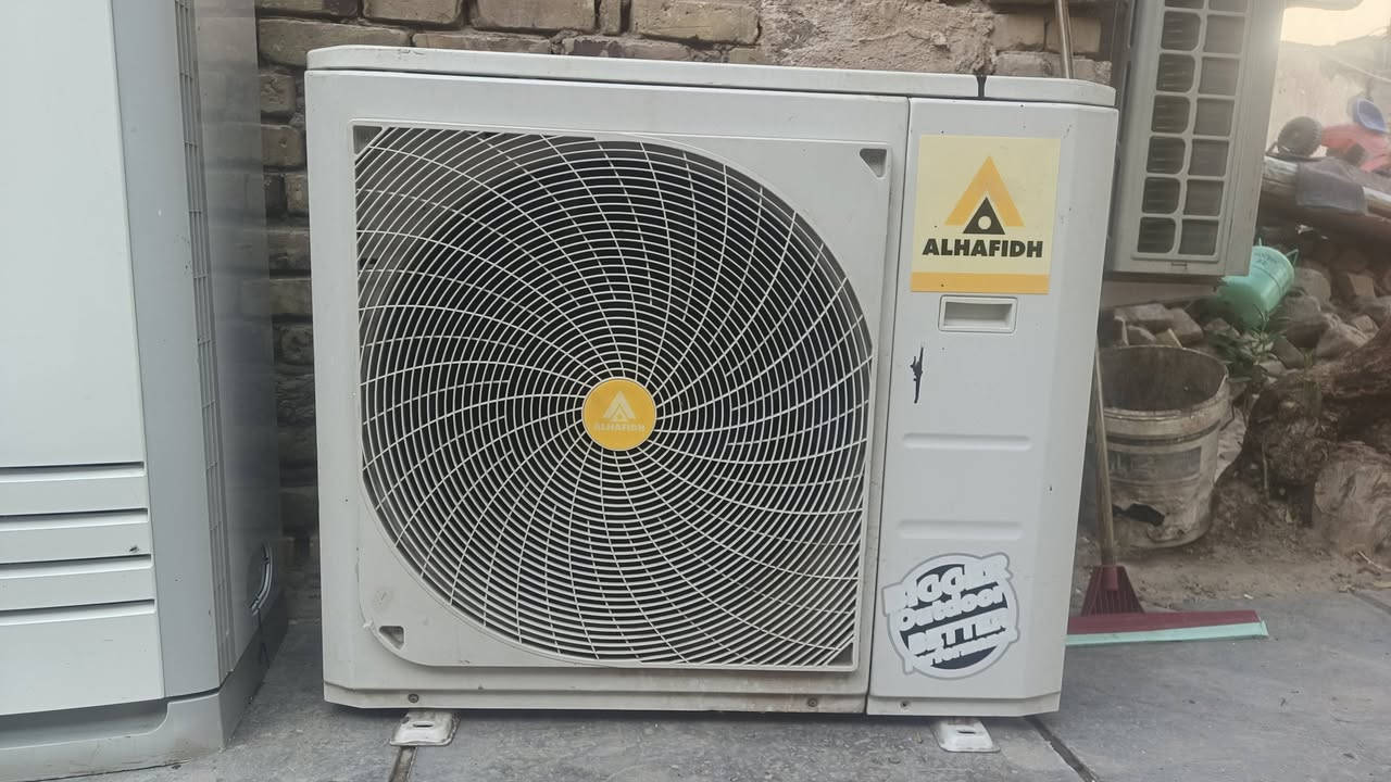 سبلت حافض 3طن نضافة 90%لبيع غاز 22 وباقي تفاصيل مذكوره ملسق سبلت تواصل وتساب وتصال فقط غير متواجد ع الفيس 
*********** 
*********** 
معروض لبيع ليوم واحد فقط
