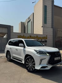 للبيع لكزز 2018 سياره بريم اصلي مكفوله عدا pdr شويه ب صندوك  ماشيه 140...
