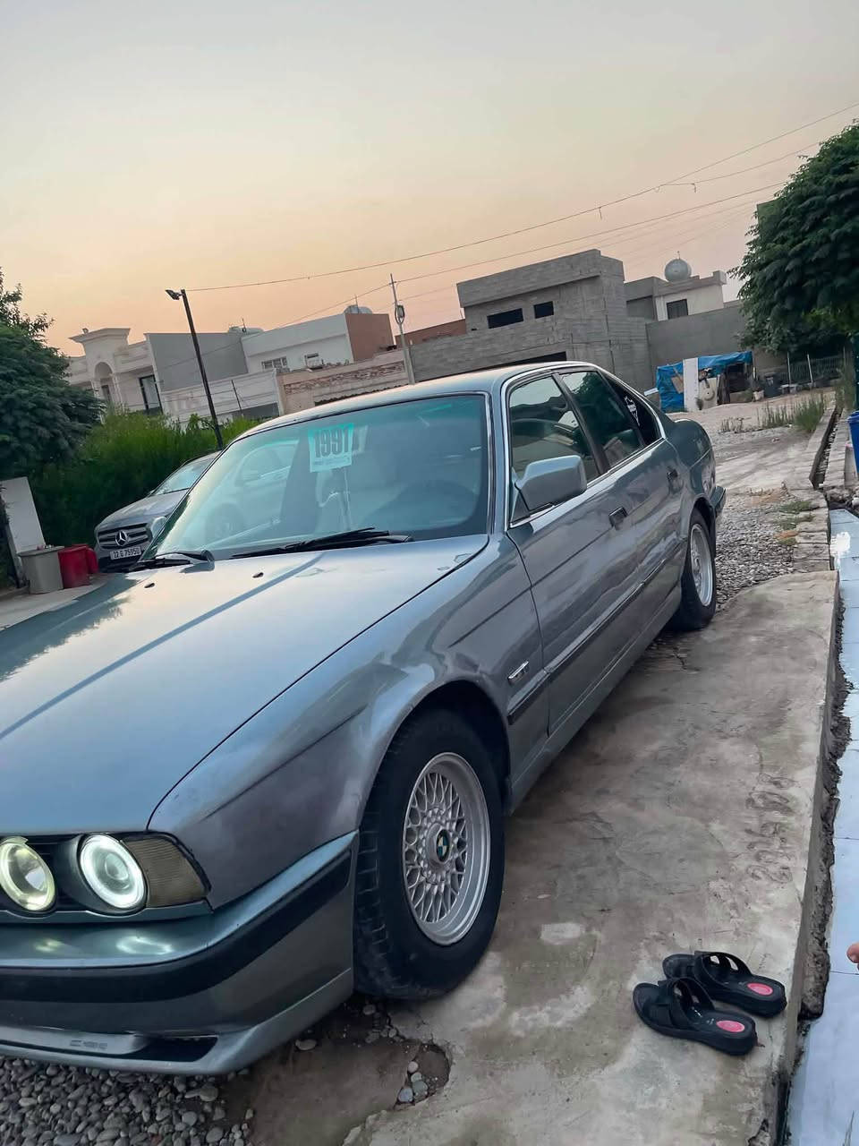 BMW 525 مەکینە سەقەر  بەبی دەحم و لیدران ئارم پلاستیک دهۆکە سەیارەکە ئیمن نیە نامە مەنیرن موشتەری ئەوە رەقەمی ساحیبی *********** 
*********** أربيل, العراق
