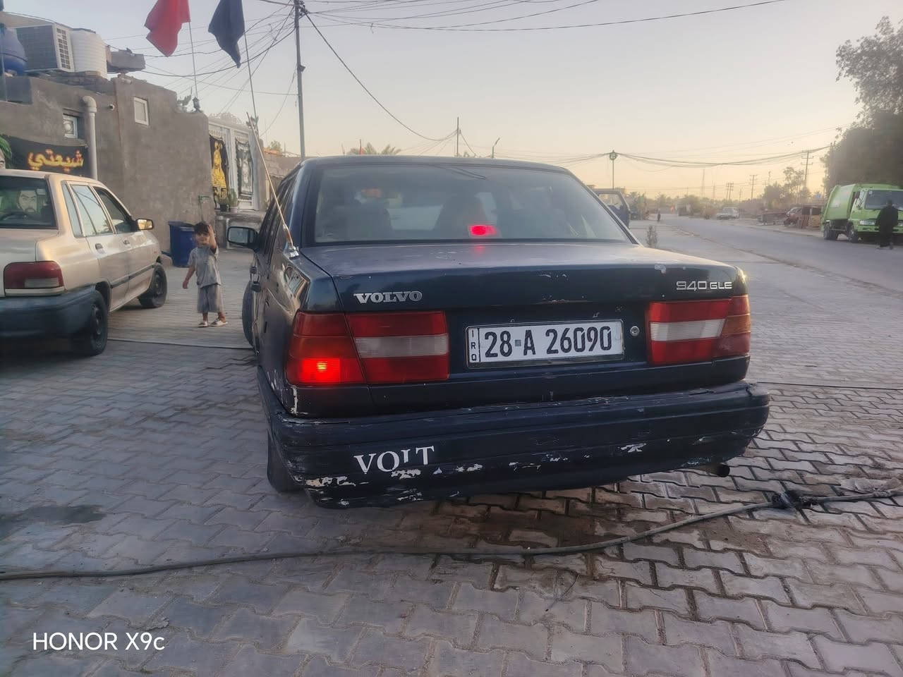 السلام عليكم فالفو للبيع جاهزه السياره محور تبريد شغال محور بسمي بيع أو مراوس *********** سعره 44وبيه مجال
