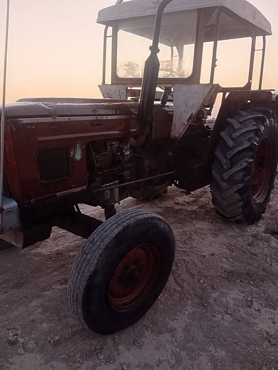 للبيع عنتر 88رقم وسنويه مكينه شرط وضع شركه مابيه كل نقص تخم تاير كهربايات محرك كير كسل جهاز رفع ***********
