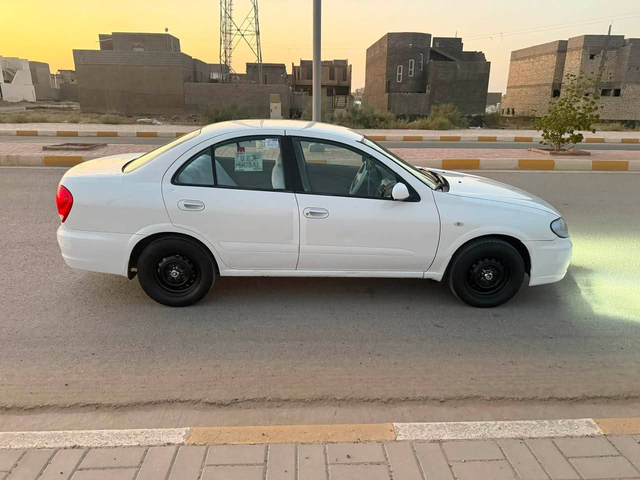 يالله السلام عليكم *********** نيسان سني ياباني موديل ٢٠١٠ رقم بغداد كير عادي صبغ قطعتين بدون دواخل بدون حادث فقط رش تبريد ثلج سيارة حلوة وجاهزة السعر  ٩٣  وبيها مجال بسيط بيع نقد او مراوس حسب القناعة مكاني الأنبار الرمادي *********** رجاءً الشراي يتصل
