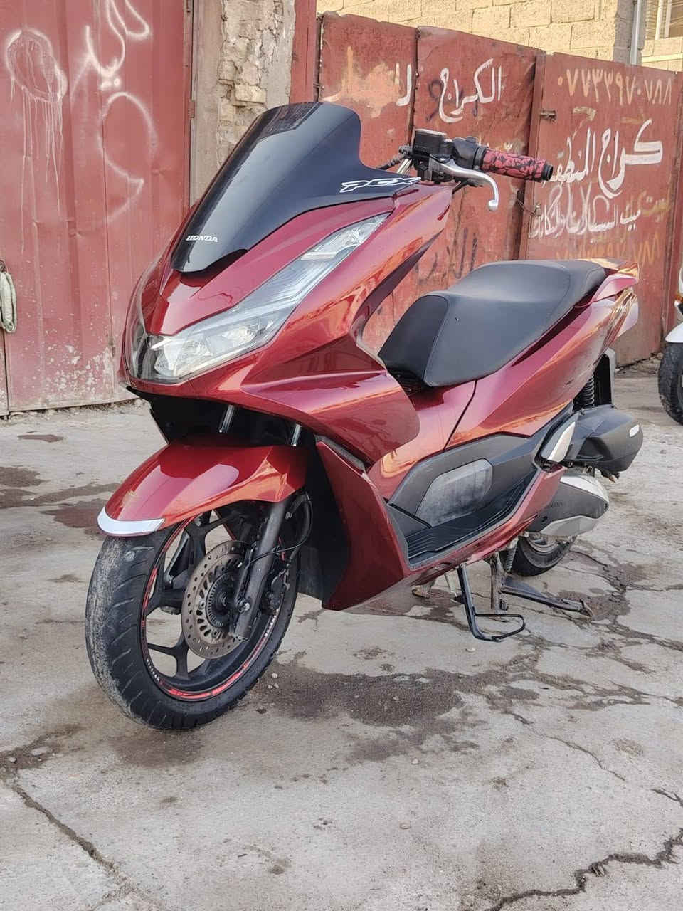 سلام عليكم من رخصت شركت ادمن دراجه بي سي اكس جيل ارابع مكفواله كفاله عمه من مكينه ومن كفر حساسات كله شغاله حساس ازدحام حساس استان تتفه يدات مكان بغداد المدينه الصدر السعر خابر وتدالل ***********
