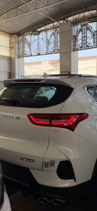 جيتور X70 للبيع السياره زيرو ماشيه 300 كيلو الاتصال على الرقم 07710273...