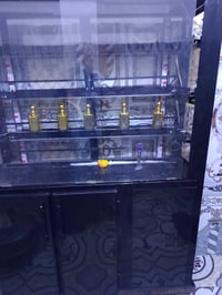 باترينة عطور مع50 كرستالة او بدون  للبيع07803937217