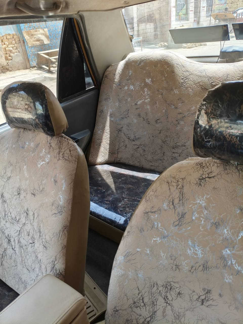 للبيع موديل ١٦رقم انكليزي قادسيه سياره جاهزه كير محرك تبريد بيه طخه بالجاملغ الخلفي معمر مصفره هيئة وغرامات،كاتبلك الموجود لاتخابر ودور مكفول تجي وتكلب بيدك سعر 33بيه مجال قليل/***********
