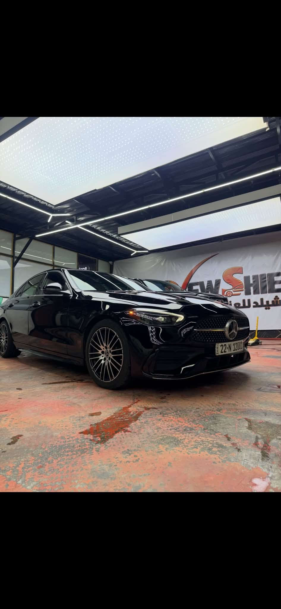 مرسيدس C-Class (C300 2024) | 🖤🔥
ماشية 35 الف مايل 
✨ المواصفات:
📤داتا شو كبير 
 • ⚙️ محرك 4 سلندر تيربو 2000
 • 🏎️ كير أوتوماتيك 9 سرعات + شفتات ستيرن
 • 🛋️ كراسي كهربائية مع تدفئة ومساج
 • 🌅 بانوراما + إنارة داخلية 64 لون
 • 📸 كاميرات 360° وحساسات أمامية/خلفية/جانبية
 • 🔊 نظام صوت Burmester عدد 15 سماعة
 • 🅿️ اصطفاف أوتوماتيكي
 • 📱 شاحن وايرلس
⚠️ الحالة: البنيد فقط صبغ بدون شواصي 
السعر: 31 الف دولار 
مكان تواجد السيارة: بغداد 
رقم صاحب السيارة: ***********
