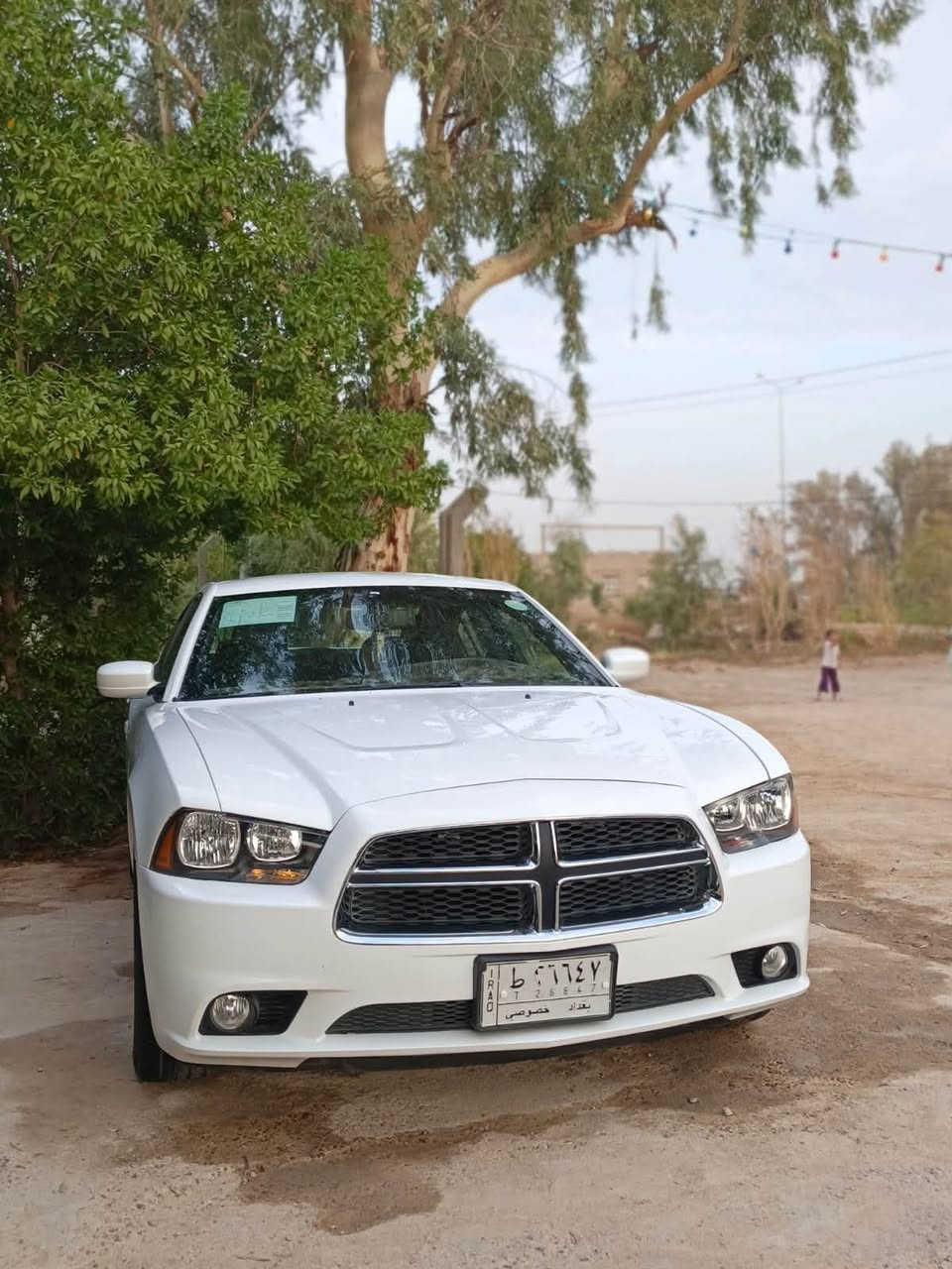سلام عليكم  دوج جارجر
موديل 2012 
خليجي رقم بغداد
مواصفات 
شاشة جبيرة
كير طيارة
تشغيل عن بعد
محرك3600
تخم تاير جديد 
ضررها فقط
قطعه وحدة جاملغ 
ومبدل اصلي 
مو تجاري 
السعر 165 وبيها مجال بسيط
 للتواصل والاستفسار 
واتساب او اتصال
 ***********
