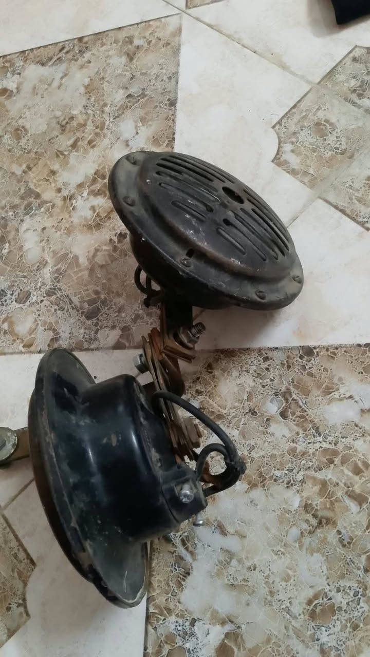 السلام عليكم شباب هورنات بوش ايرانيات للبيع فول دكه ونعومه بس عوزهن فره قليله الله شاهد صالهن عدي 7 سنوات السعر 220 وبيهن مجال مكاني ميسان شيشان قرب مدرسه ابو القاسم الخوئي رقمي ***********
