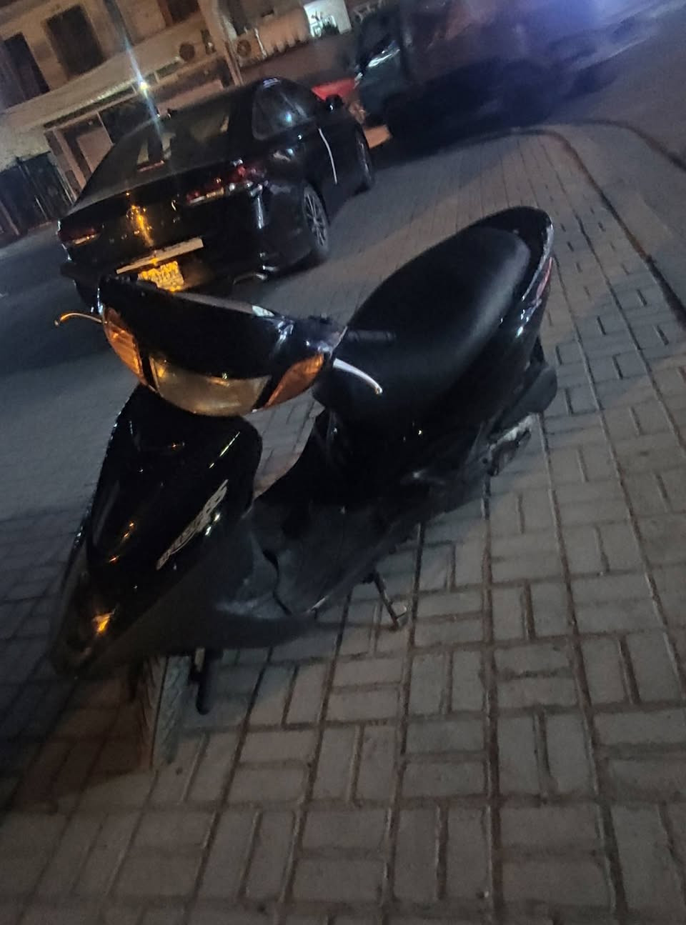 دراجة بريز نظيف كلش مكينة نعامة ومثل واضح بل صور دراجة شبه رمبة وشراي خلي يدخل خاص وسعره خاص  مكاني بغداد الشعب
