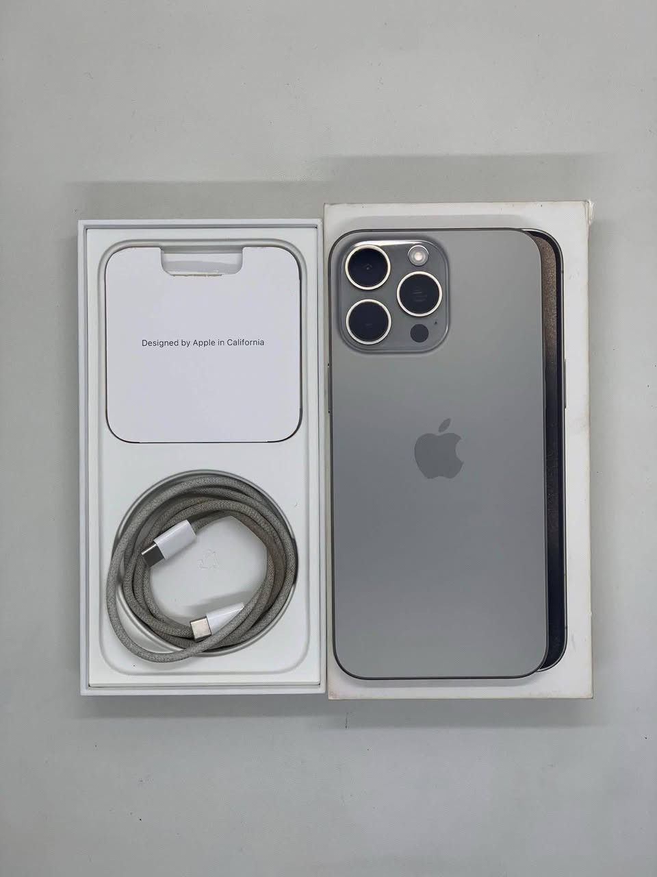 iPhone 15 Pro Max للبيع📱
🩶 اللون: تيتانيوم
🖨️ الذاكرة: 256GB
🌏نموذج (M)
🔋البطارية: 86% (عدد الشحنات 725)
✨حالة الجهاز %100 وتر برو 
🔧نظيف 100% وبدون أي شخط 
⚙️الجهاز كفالة (بدون أي تصليح)
🎁الهدايا والملحقات:
➕لزقة شاشه (BLACK)
➕لزقة كامرات 📸
➕كيبل شحن قماش (الاصلي)
💰السعر 1،150،000 (بي مجال ✨)
📍﻿﻿الموقع: بغداد _الحسينية _الراشدية
🔍﻿﻿شرط تفحص الجهاز يلا تسلم الفلوس
📞 للتواصل: ***********
