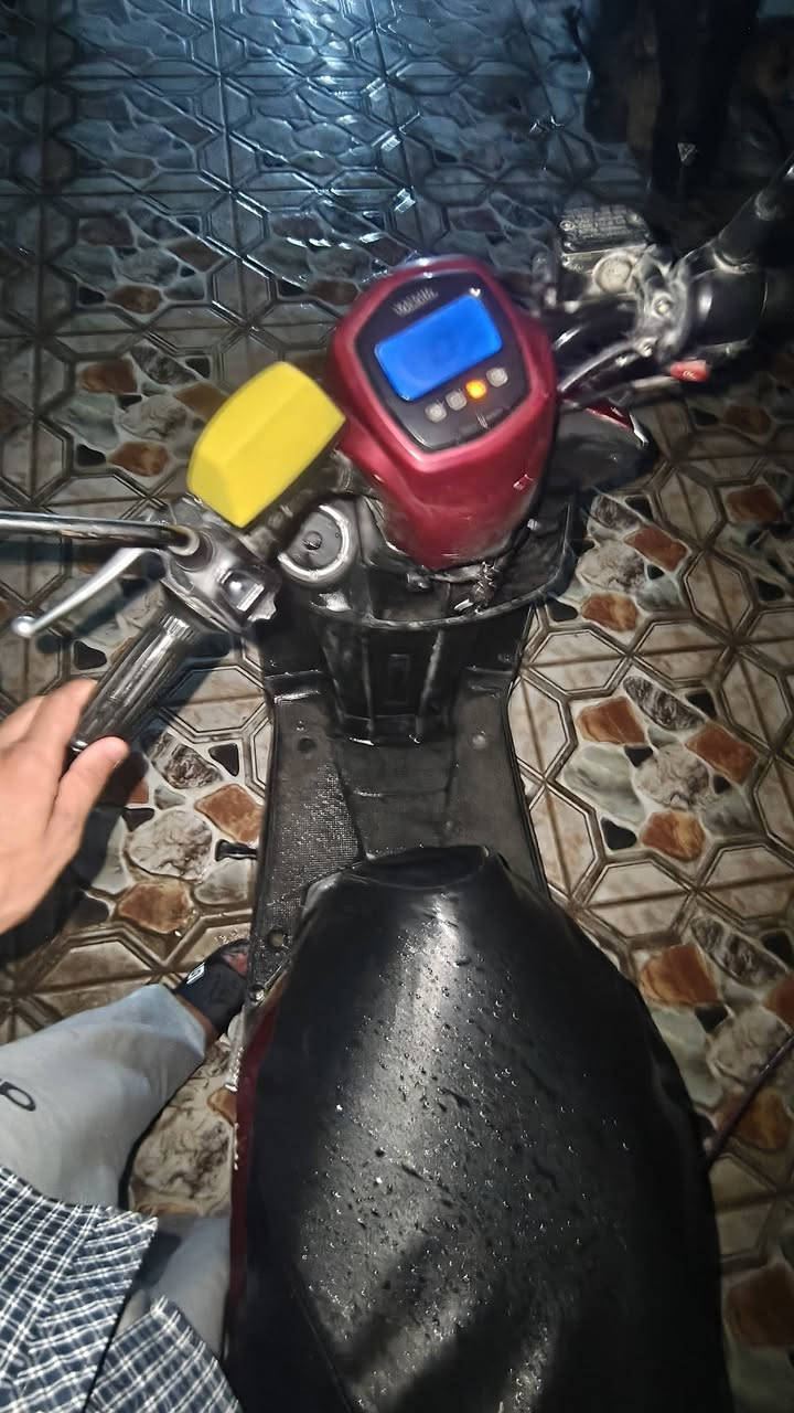 دراجة بوليس نوزل للبيع كل شي شغال بيها ومكينة ما مفتوح ***********
