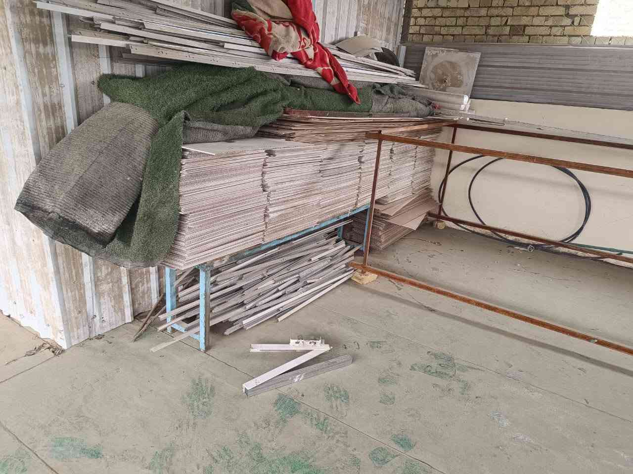 سقوف ثانويه • مستعمل • ٢٠٠م