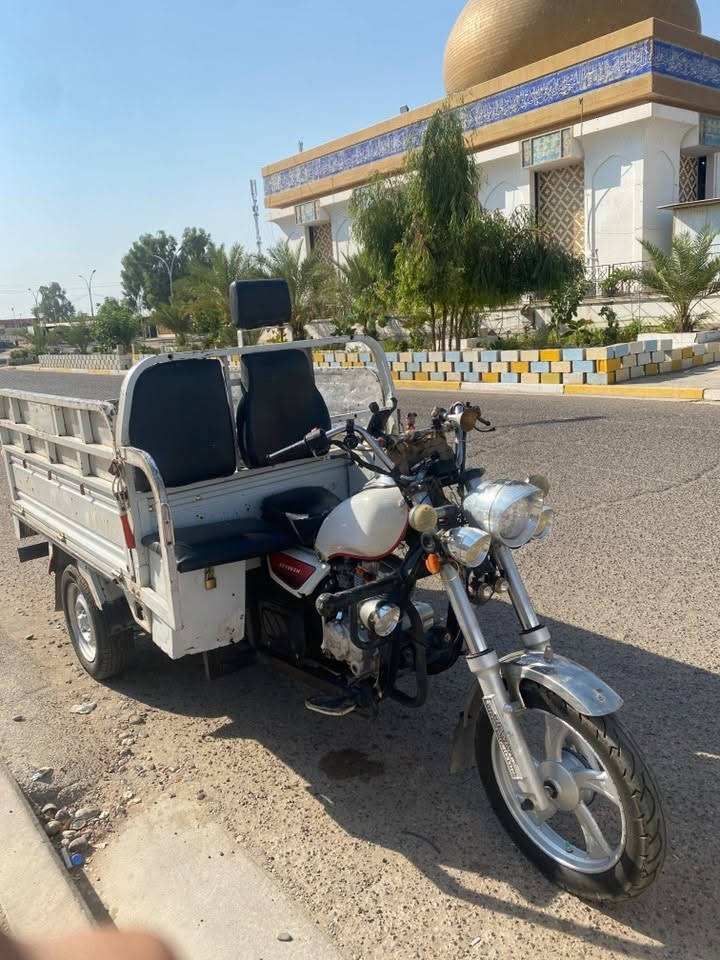 سلام عليكم ستوته مديل ٢٠فحل ناصي رقم و سنويه تحويل ثاني  محرك جمره مجفت وياله صب لا صبغ ولا خياس تخم تاير جديد سعر مليونين م ٣٠٠ وبيها مجال  الهاتف ::***********

