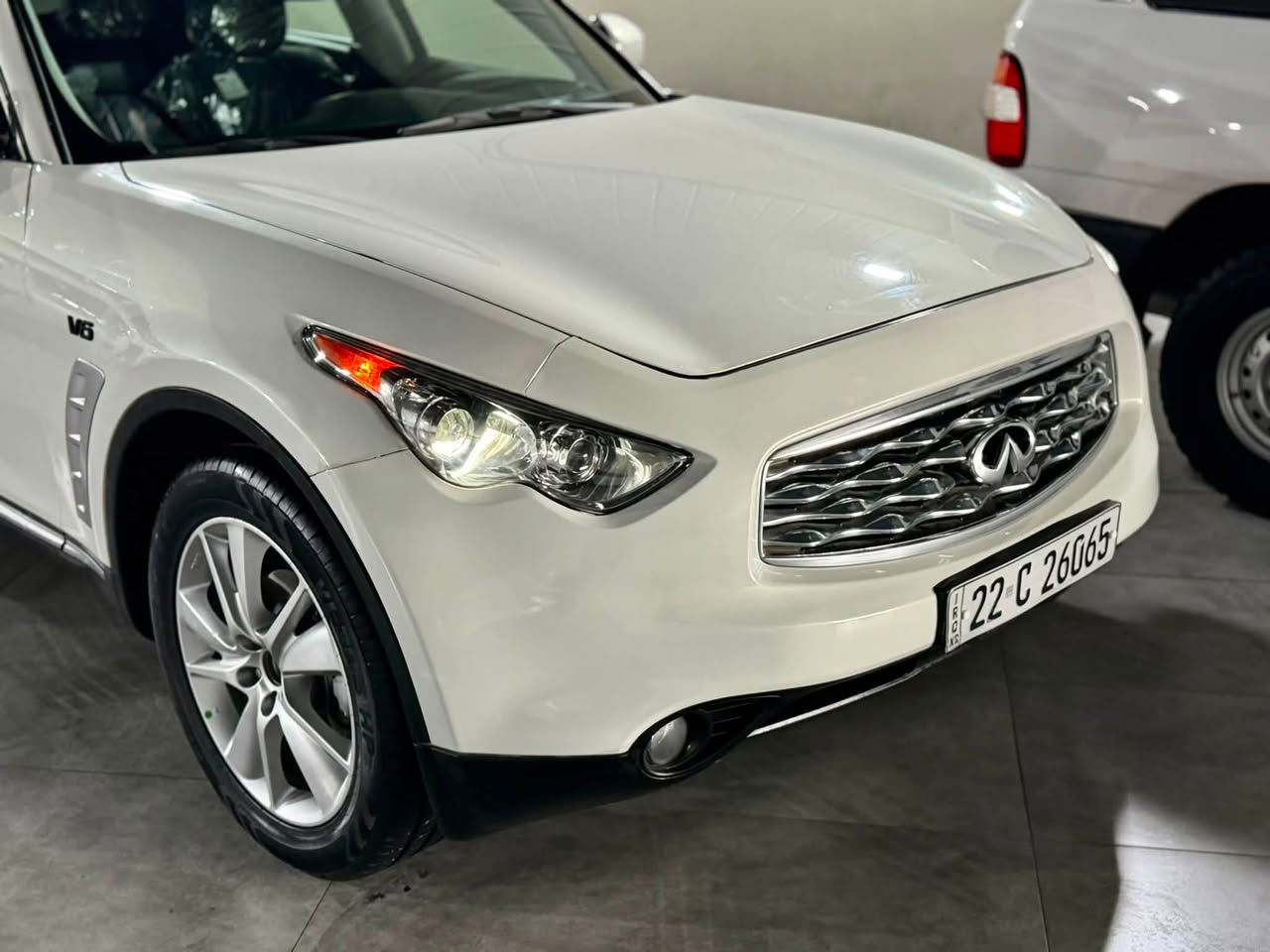 ﷽
‏INFINITI FX35 2009
أنفنيتي FX35 موديل 2009
فول مواصفات
--------------------------------------
مكان🌆:سليماني                    سعر💵: 93$
تليفون☎️: ***********
--------------------------------------
محريك V6 سته سلندر
گير و محريك بشرط مامفتوح
بدون صوت بدون صرف بدون خلل بشرط فحص
ماشيه 170 الف كيلومتر
--------------------------------------
سيارة بها قطعه صبغ بشرط بدون دواخل 
--------------------------------------
مواصفات
{{ بصمة - سلايت - ستيرن كهربا  - شاشة - كشنات جلد - كشنات تتفيئة و تبريد - كشنات كهربا - فورميكا - تبريد مركزي- كشن خزن - ٤ كاميرا - بلاجكتور - ڤوليوم - تحديد سورعة - بعد }}
--------------------------------------
أربع تاير و ويل جديد سيارة جديد بدون مصروف
سيارة شرط بدون اى نواقص گير و موحريك و حدادي و كاهرباى كله بشرط
سبير ما نزله
سنوية و رقم جديد سنوي بأسمي تحويل غرامة بشرط
--------------------------------------
كوردي
﷽
‏ INFINITI FX35 2009
ئينفنيتي مؤديل 2009فول مواسفات
---------------------------------------
شوين🌆: سليمانى                    سعر💵: 96$
مؤبايل☎️: ***********
---------------------------------------
مه كينه V6 شه ش بستؤن
گير و مه كينه ى به شه رت نه كراوه ته وه
سه وت و سه رف و خه له لى نييه به شه رت
 170 هه زار كيلؤمه تر رؤيشتوه
---------------------------------------
يه ك بارچه ي بوياخه  بي ناو گرتن 
---------------------------------------
مواسفات
{{ به سمه - سلايت - شاشه - ٤ كاميرا - كوشن خه زن - - كوشن جلد - كوشن هيته ر و تبريد- دوو كوشن كاره با - فؤرميكا - ته بريد مه ركه زى - بلاجكتؤر - تحديد سورعه - زؤر مواسفاتى تر }}
---------------------------------------
چوار تايه ويلى لؤكى بؤ به ستراوه
كامل سيرڤزى بؤ كراوه و يه ك دينار مه سروفى نييه
سه نه وى و ره قه م وهه زه ى تازه يه به ناوى خؤمه وه يه
سبيري دانه به زيوه 
{{ گير و مه كينه و كاره باى و هه موو گيانى به شه رت }}
---------------------------------------
