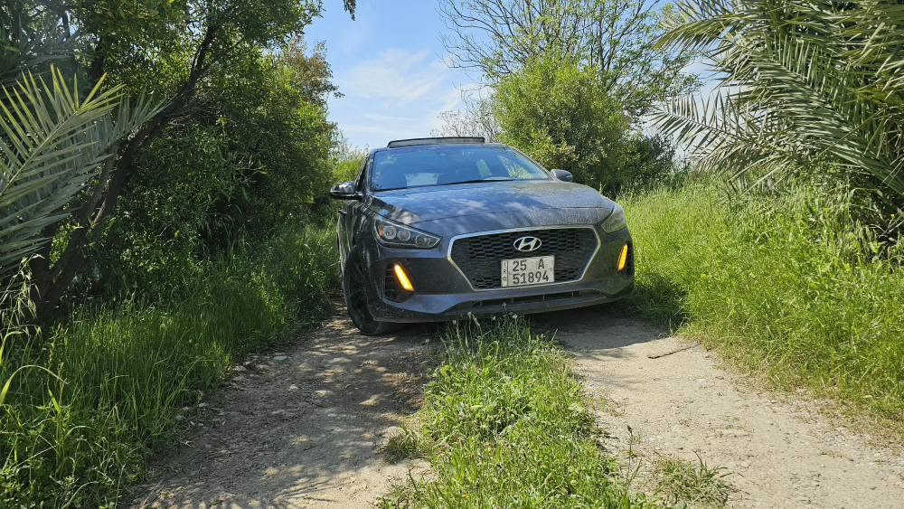 النترا موديل 2018 فول رياضي 

          حجم المكينه : 1600 تيربو 
المسافه المقطوعه : 160km الف ميل 
                   
 الضرر : صندوق بدون دواخل مع صبغ جاملغ 
مواصفاتها 
1. شاشه
2. كامرا 
3. بصمه 
4. رادار امامي 
5. رادارات جانبيه
6. تبريد كشنات 
7. هيترات بالكشنات 
8. لايتات زنون عالي ناصي ٣ عدسات 
9. لد امامي 
10. بكلايت لد 
11. اوتو ستوب 
12. بانوراما 
13. تحديد سرعة 
14. مانع انزلاق 
15. حساسات خلفيه
16. هندبريك بصمه
17. اوتو هولد
18. ستيرن هيتر 
19.بصمه ابواب
20.كشنات كهرباء

السعر : 106 وبي مجال 

تفاصيل اكثر هذا رقمي ***********  
مكان السياره كركوك 
رقم سيارة كركوك مشروع وطني لحد 2030 جديد 
شرط غرامة و تحويل كركوك, العراق
