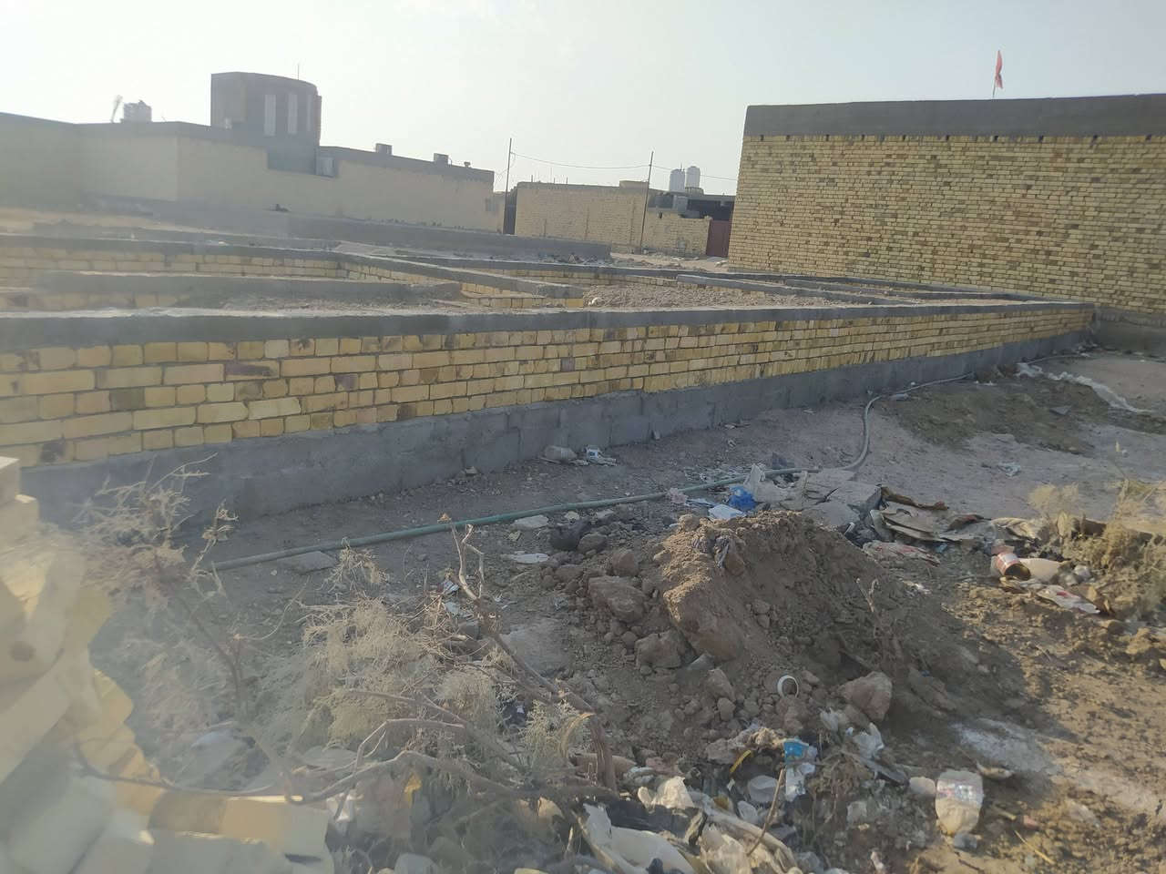 بتلو للبيع مساحه 100بناء حديث ومدفون متوفر خدمات العنوان طريق المشايه شارع حسينيه الامير علي للاستفسار الاتصال ***********او مراسله الحساب
