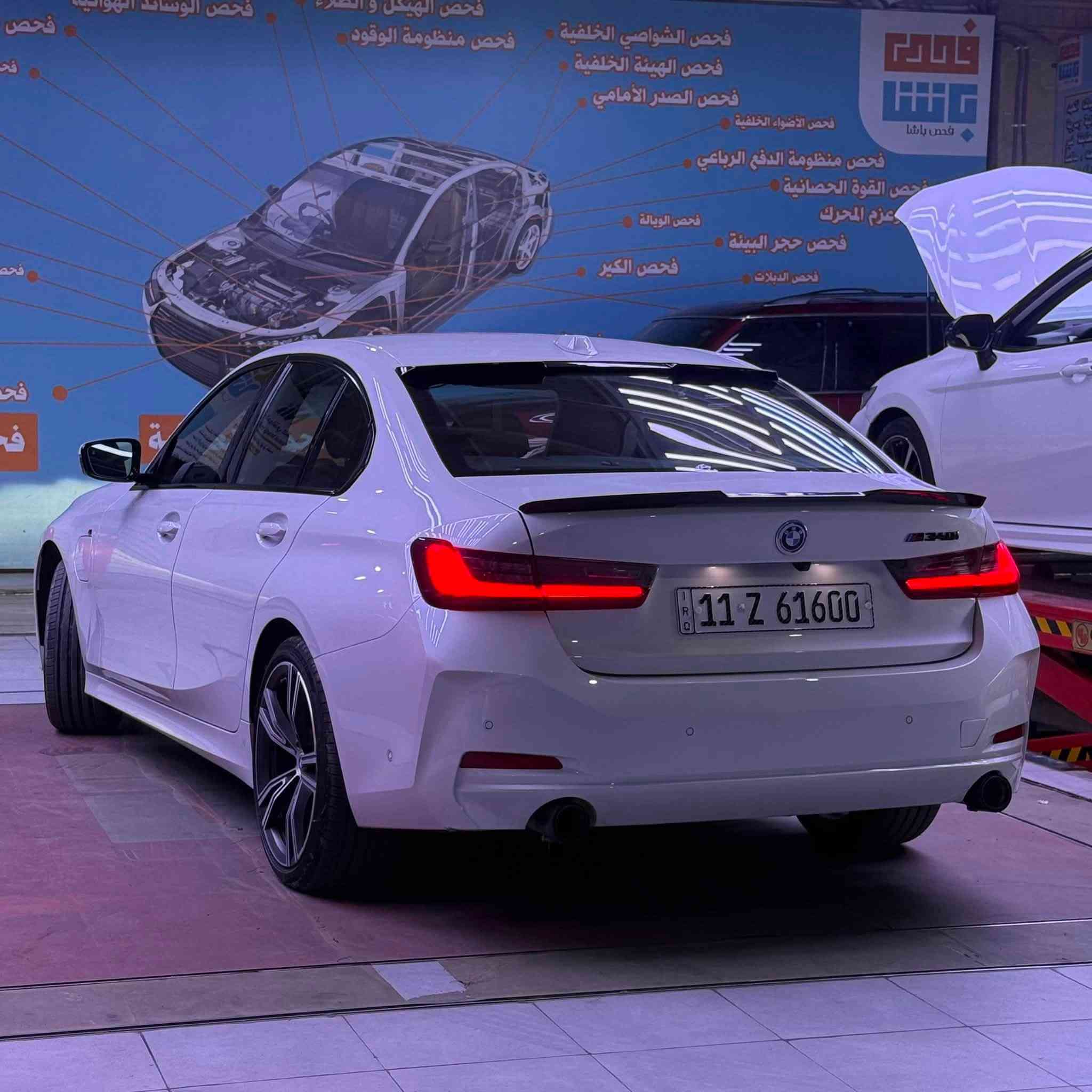 Bmw 330e 2024
بي ام دبليو الفئة الثالثة هايبرد plug-in 

السيارة وارد امريكي الضرر فقط بارد اصبعين بالبنيد 
بدون اي قطرة صبغ او معجون

السيارة مغلفة بالكامل بأفلام الحماية ppf و مكفولة من الشخط 

تايرات تخم كامل جدد 
محدثة من الأمام M kit 

داخل أحمر و ارغب شي

ماشية 20 الف كيلو 
يعني زيرو بعدها

رقم الشاصي : 3MW39FF09R8E85221

السيارة اقتصادية و أسرع من ال330i بقوة 292 حصان 

سعر السيارة 32,000 دولار و بي مجال بسيط للشراي 

رقم الهاتف : *********** 
عنوان : بغداد الكرادة
