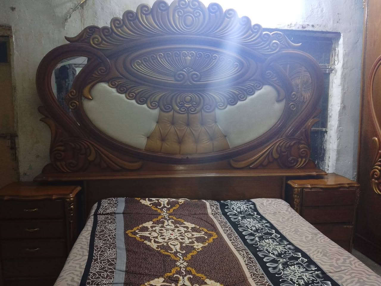 السلام عليكم غرفه نوم مستعمله شي قليل الغرفه صاج نضيفه وسعرها مناسب كلش للستفسار 
التصال على ‏‪***********‬‏ العنوان بغداد المعامل
