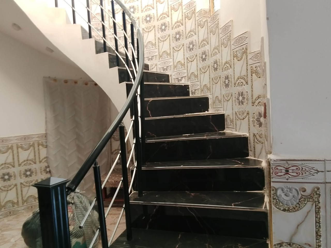 حي الشرطة • ٢٠٠م • جاهز للسكن