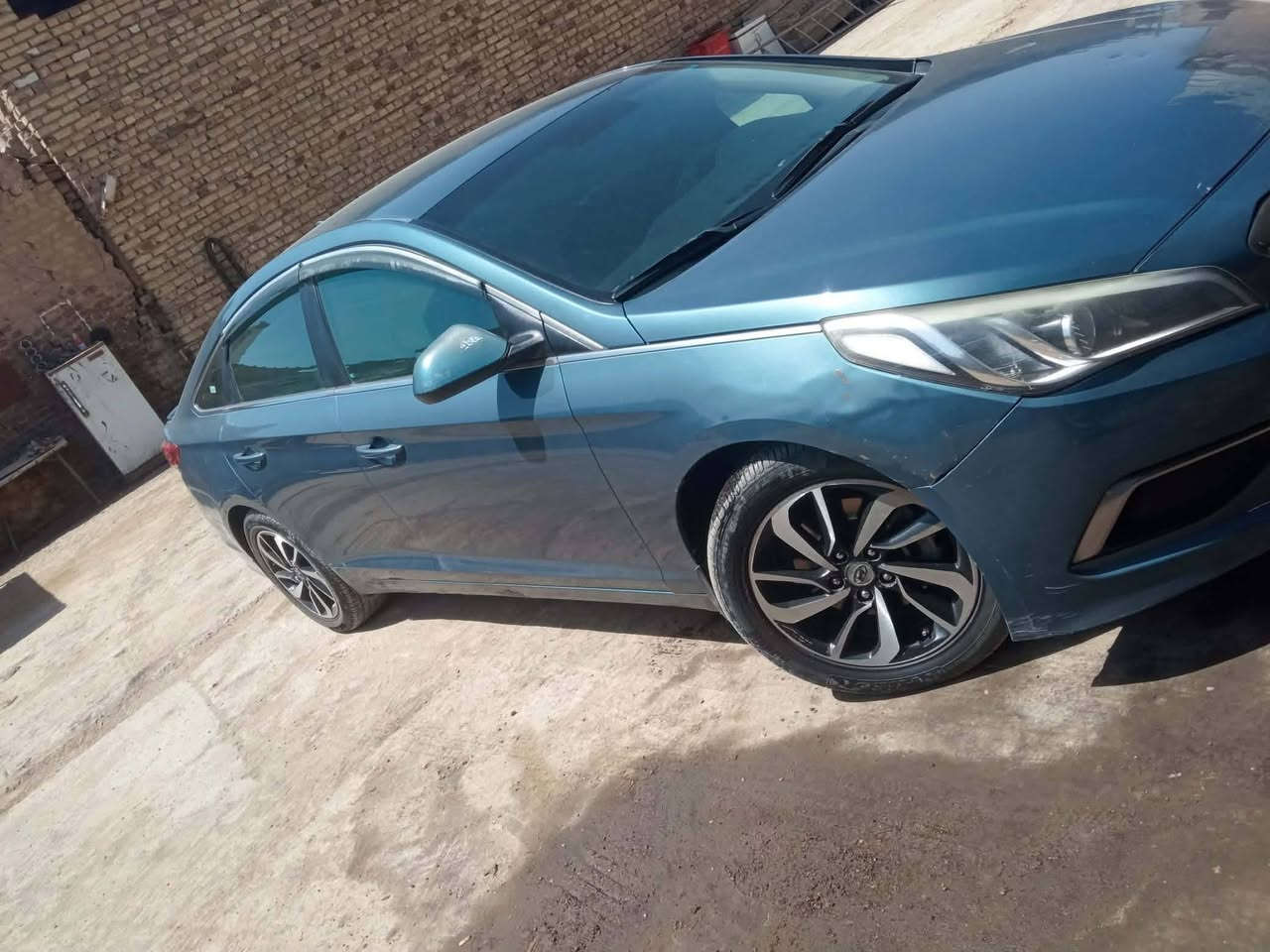 سوناتا 2016وارد امريكي
السعر 120قفل قفل قفل
مواصفات عميه
ماشيه 216
بيه منظومه غاز 
مكينه جديد حاويه
حداديه تخم تاير كله جديد 
كمبريسر جديد توني شديته
حادثه بنيد ومعدل نفسه ضربه بصيطه 
بل العراق جاملغ امامي جهت السدر السياره خير من الله ماتصرف عليه ولا ربع 
العنوان الديوانية أم الخيل شارع المسبح الأولمبي 
‏‪***********‬‏واتساب مفتوح
