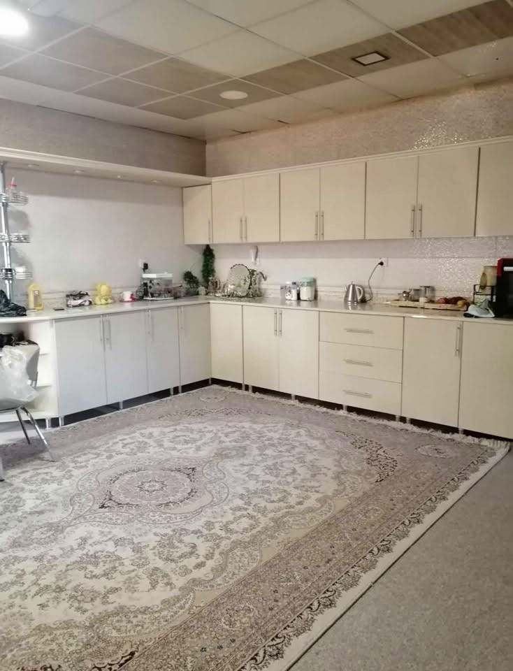 .
بيت للبيع بخانقين مع اغلب الاثاث و كاونتر 🏠 
حي العسكري خلف الملعب الدور السكنيه 

البيت 450م طابق واحد
4 غرف نوم مع مخزن
اغلب البيت سيراميك و سقف ثانوي و بناء جديد
كراج و حديقه جبيره 
مطبخ جبير حار و بارد 
صاله داخليه جبيره 
درج خارجي 
نوع الطابو : ادارة محليه 

للسعر و التفاصيل الاتصال على الرقم ***********
