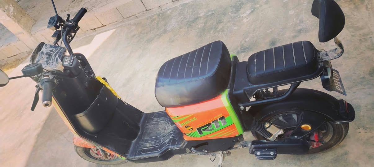 R11 ٢٠٢٥ • بطارية ٣٢ أمبير • سرعة ١٢٠